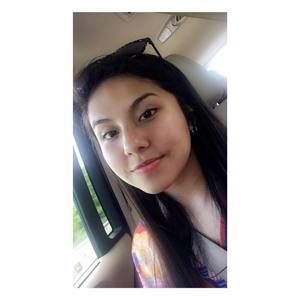 Meet your Posher, Daniela